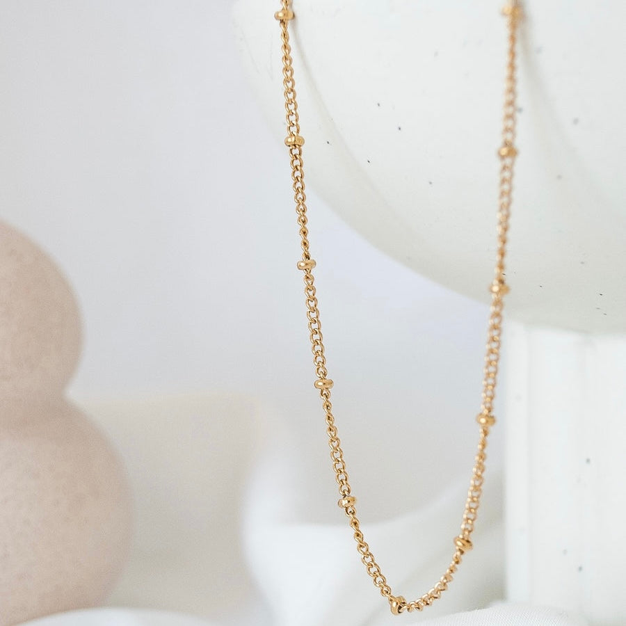 Dotted chain necklace