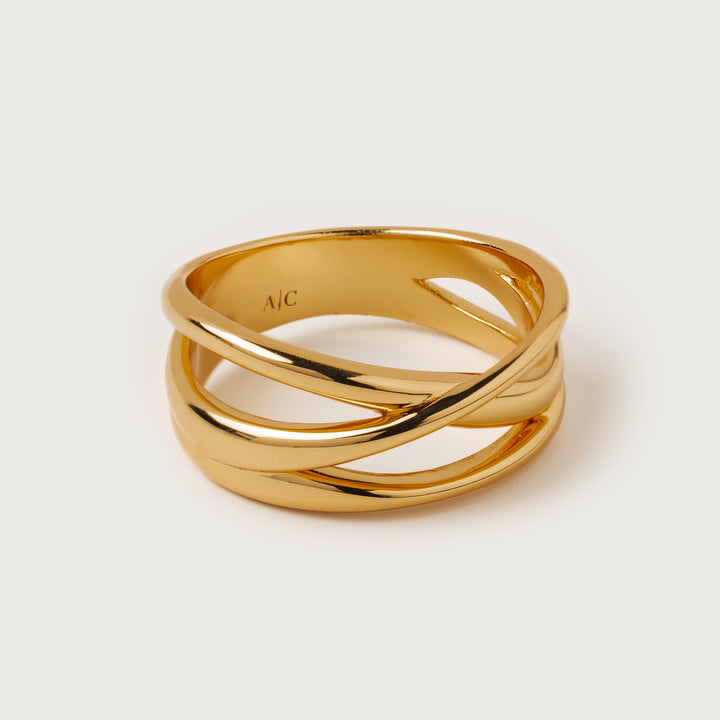 Nova Intertwined Ring